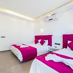 Uezuemlue 2 Bedroom Secluded With Private Pool Hot Tub קלקן
