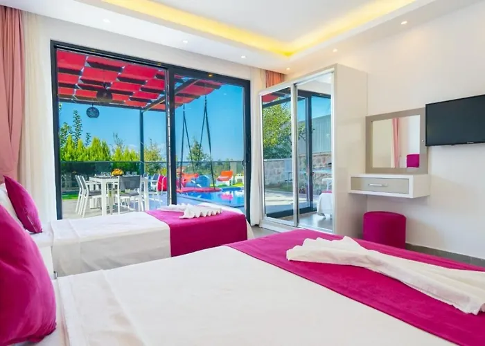 Vila Uezuemlue 2 Bedroom Secluded With Private Pool Hot Tub *