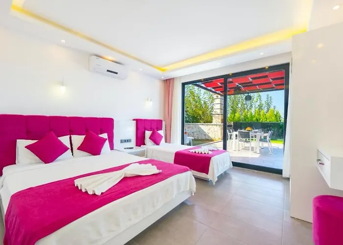 Uezuemlue 2 Bedroom Secluded With Private Pool Hot Tub * Kalkan