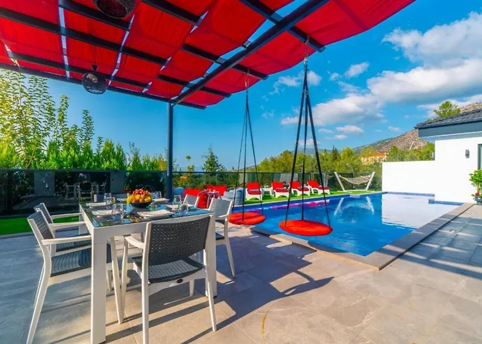 Uezuemlue 2 Bedroom Secluded With Private Pool Hot Tub