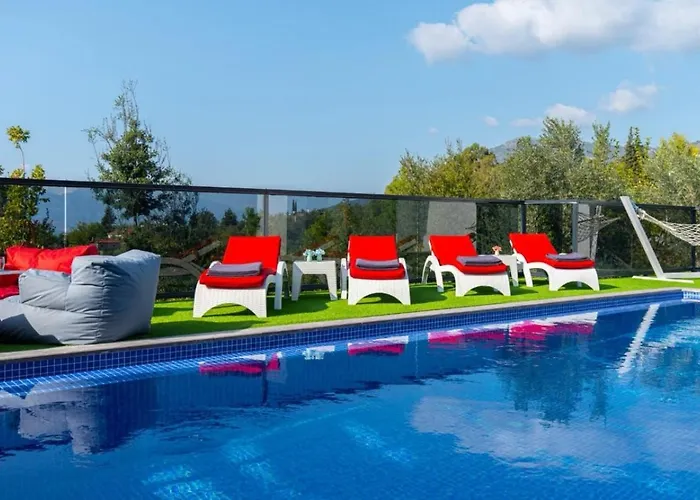 فيلة Uezuemlue 2 Bedroom Secluded With Private Pool Hot Tub *